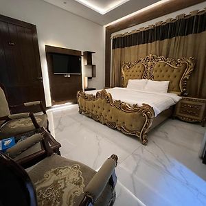 Palm Tree Hotel